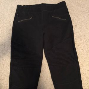 American Eagle slip on pants.